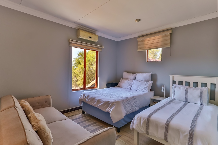 3 Bedroom Property for Sale in The Coves North West